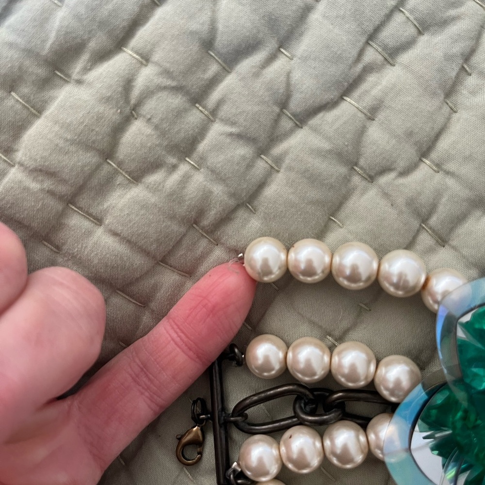 Lanvin x H&M Pearl and Green Flower Bracelet - Picture 3 of 4